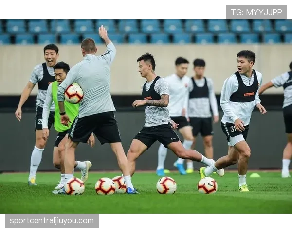 拜仁慕尼黑近期联赛表现稳中有进,核心阵容磨合为关键赛事注入信心 拜仁慕尼黑近期联赛表现稳中有进,核心阵容磨合为关键赛事注入信心